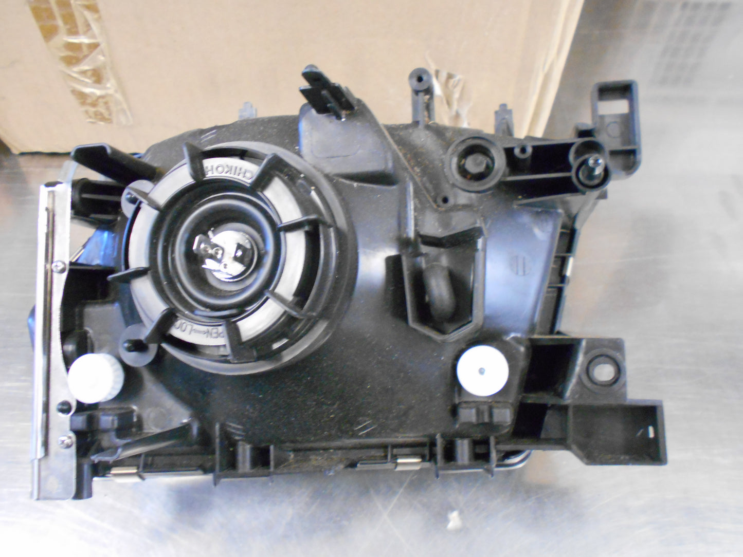 Nissan Gu Patrol Genuine Right Hand Headlight New Part