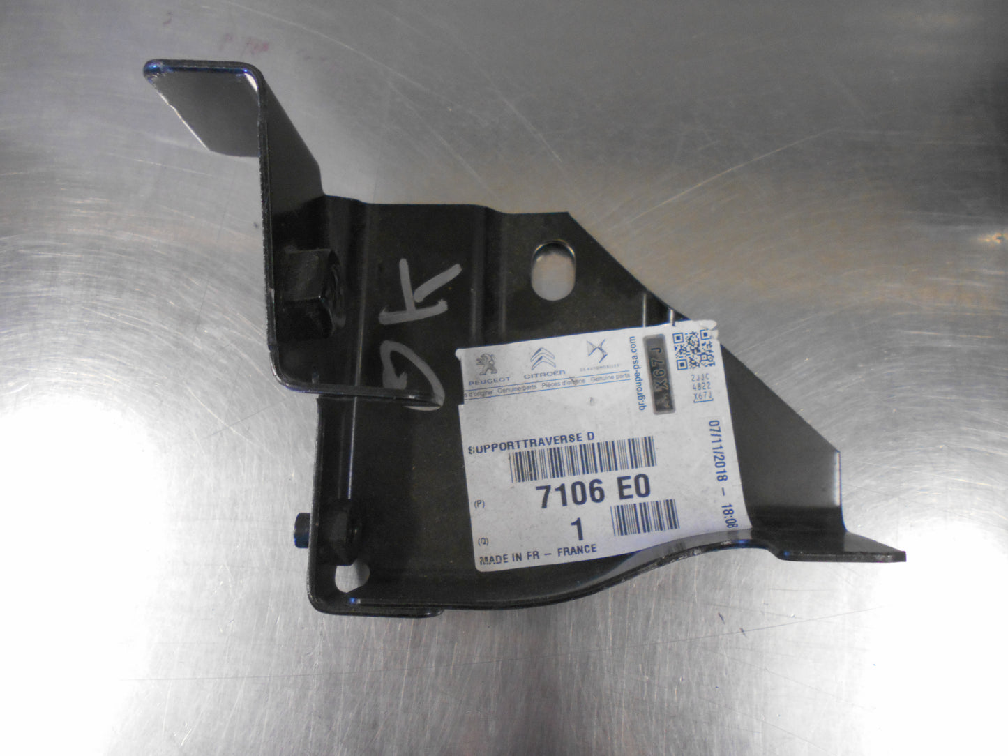 Citroen C4 Picasso Genuine Right Hand Crossmember Bracket New Part