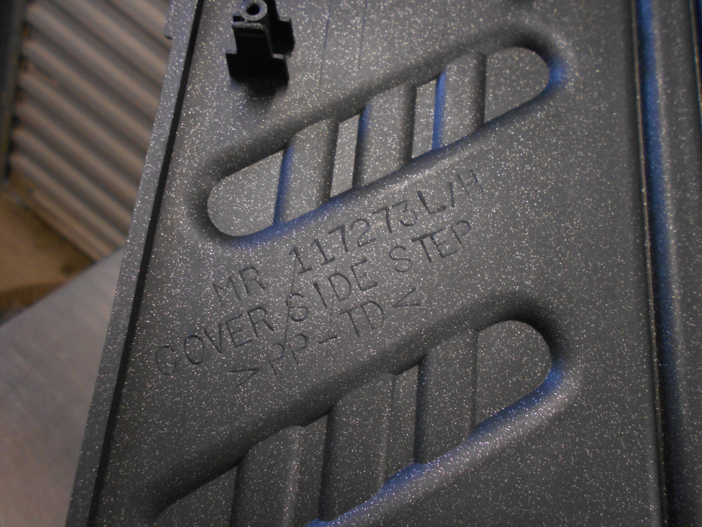 Mitsubishi Pajero Genuine Left Hand Side Step Cover New Part