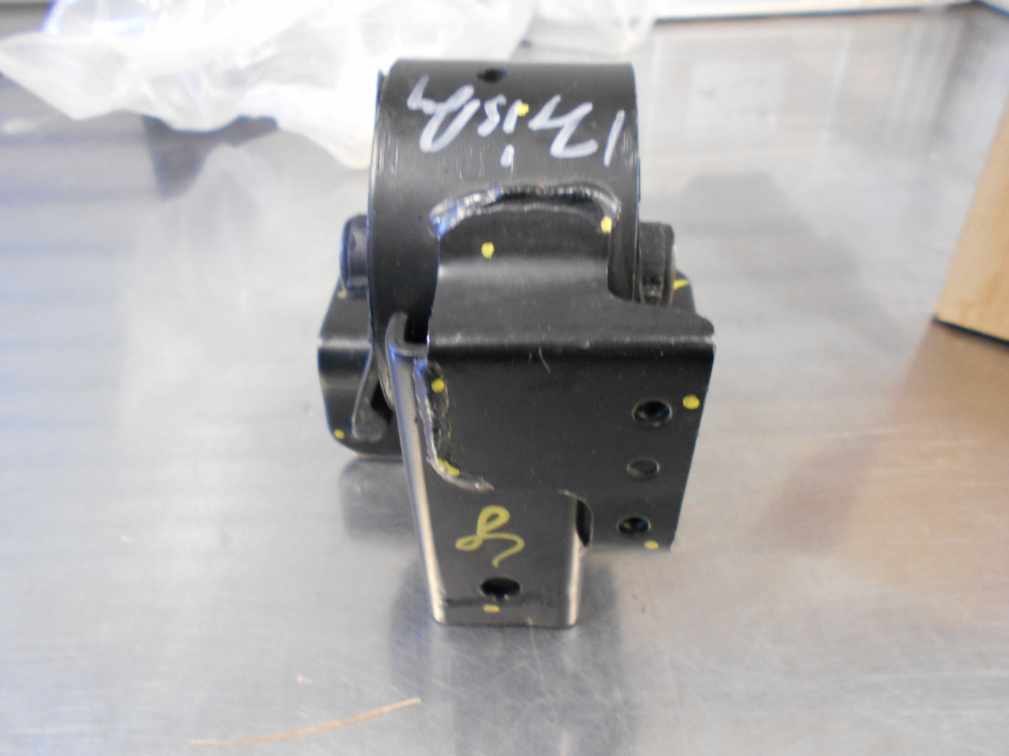 Suzuki Alto Genuine Left Hand Engine Mount New Part