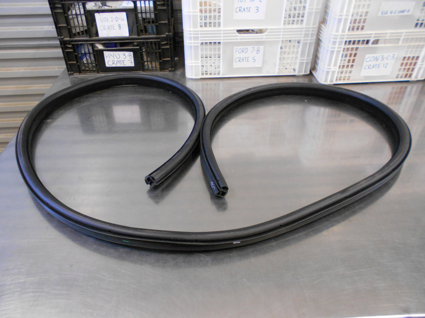 Jaguar F-Pace Genuine Front Left Door Weatherstrip New Part