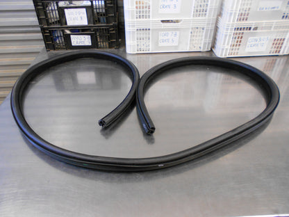 Jaguar F-Pace Genuine Front Left Door Weatherstrip New Part