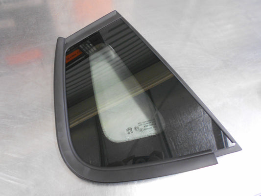 Peugeot 2008 Genuine Rear Right Quarter Window Glass New Part