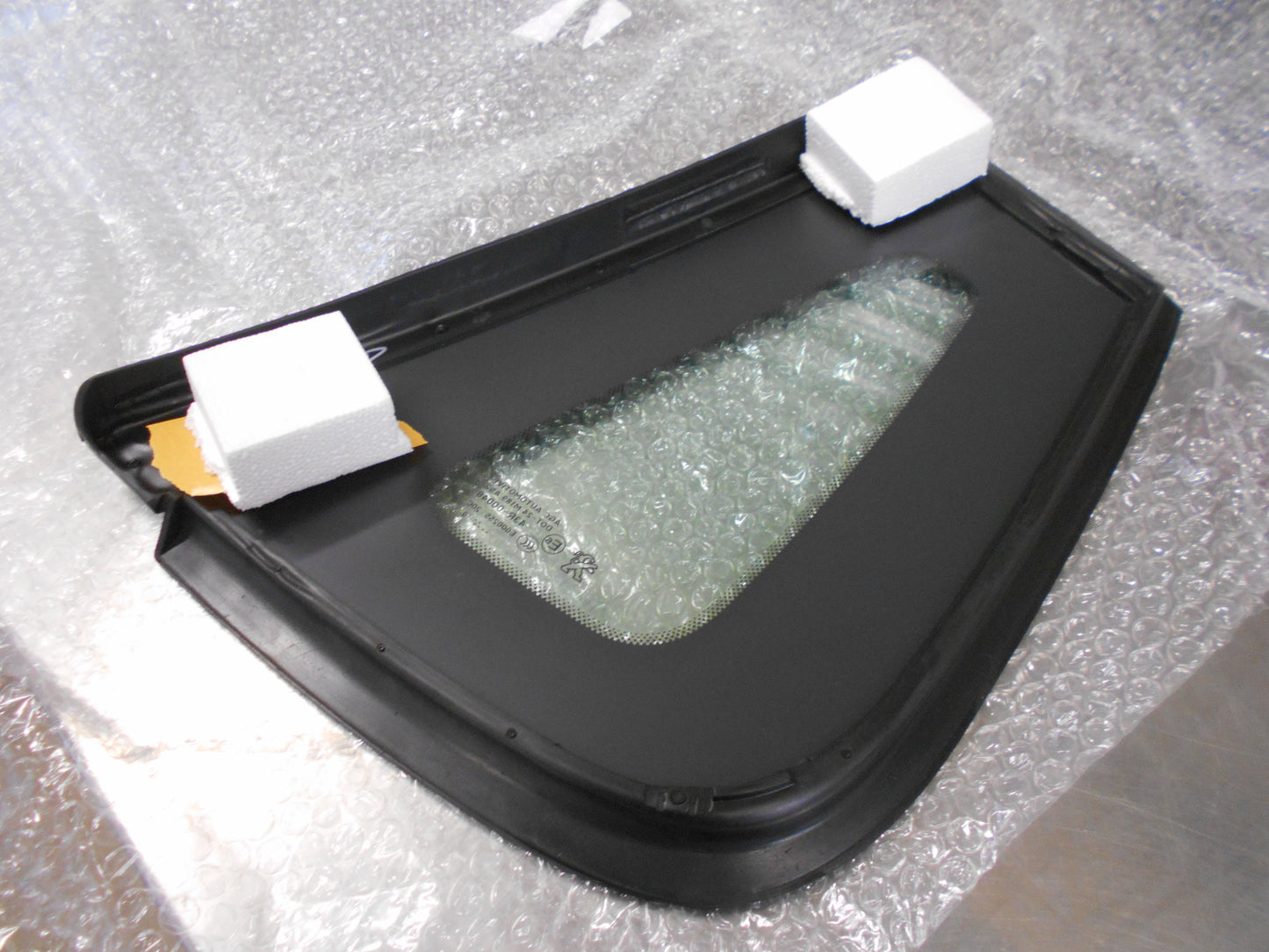 Peugeot 2008 Genuine Rear Right Quarter Window Glass New Part