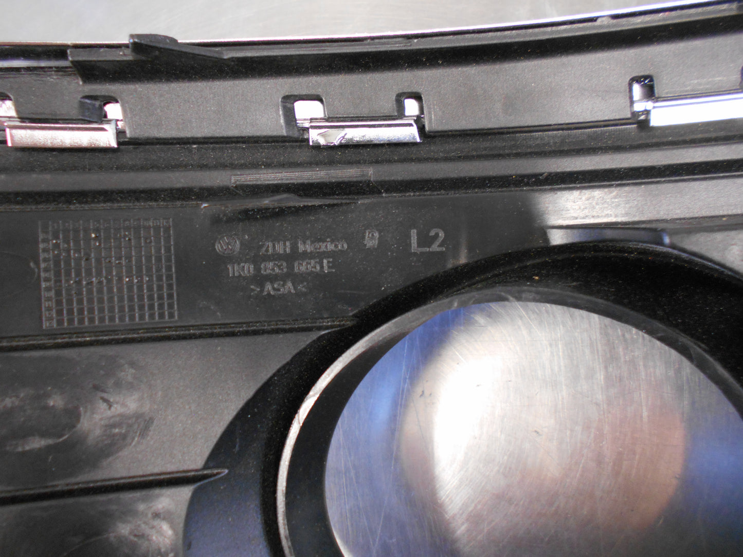 Volkswagen Golf/GTI Genuine Fog Light Surround Grille New Part