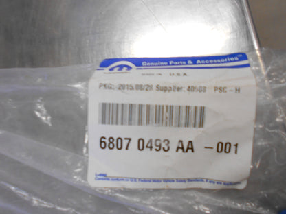 Jeep Grand Cherokee Genuine Bonnet Seal New Part