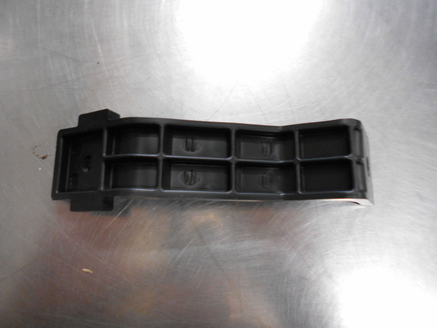 Hyundai Elantra Genuine Rear Rail Lower Mounting Bracket New Part