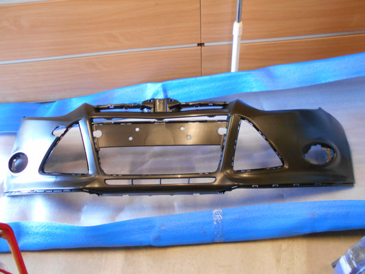 Ford Focus LW Genuine Front Bumper New Part