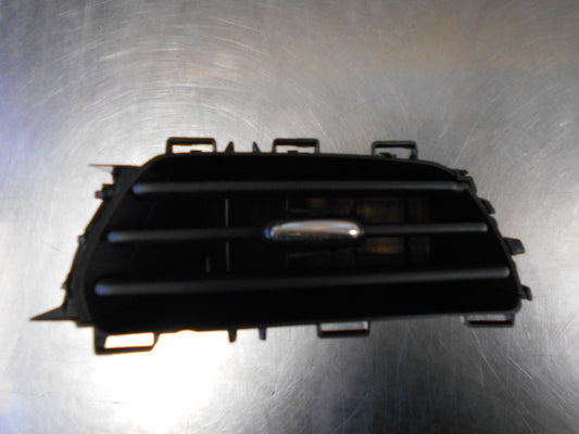 Holden RG Colorado/ Trailblazer Genuine Central Air Outlet New Part