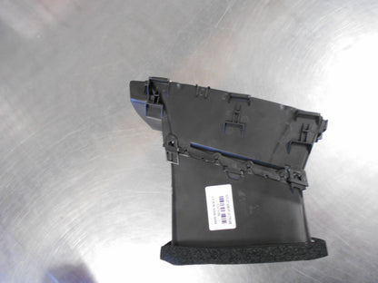 Holden RG Colorado/ Trailblazer Genuine Central Air Outlet New Part