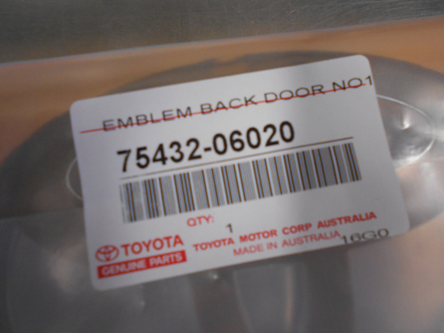 Toyota Aurion / Camry Genuine Radiator Grille Emblem New Part