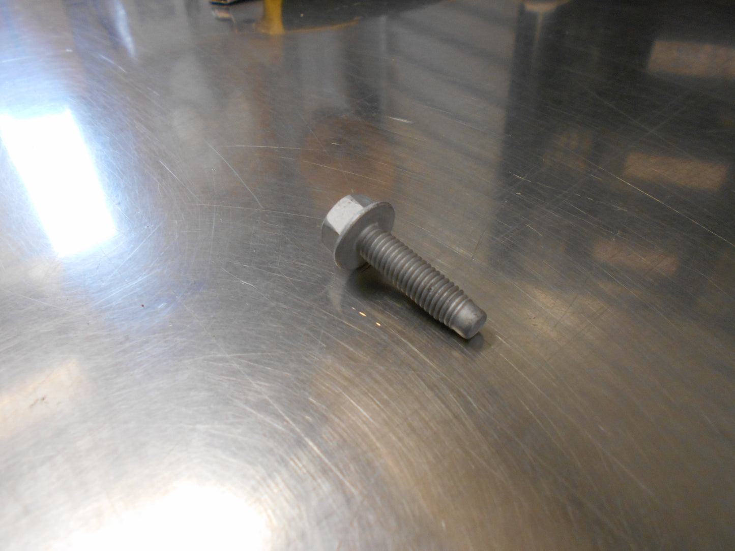 Holden Captiva Genuine Upper Oil Pan Bolt New Part