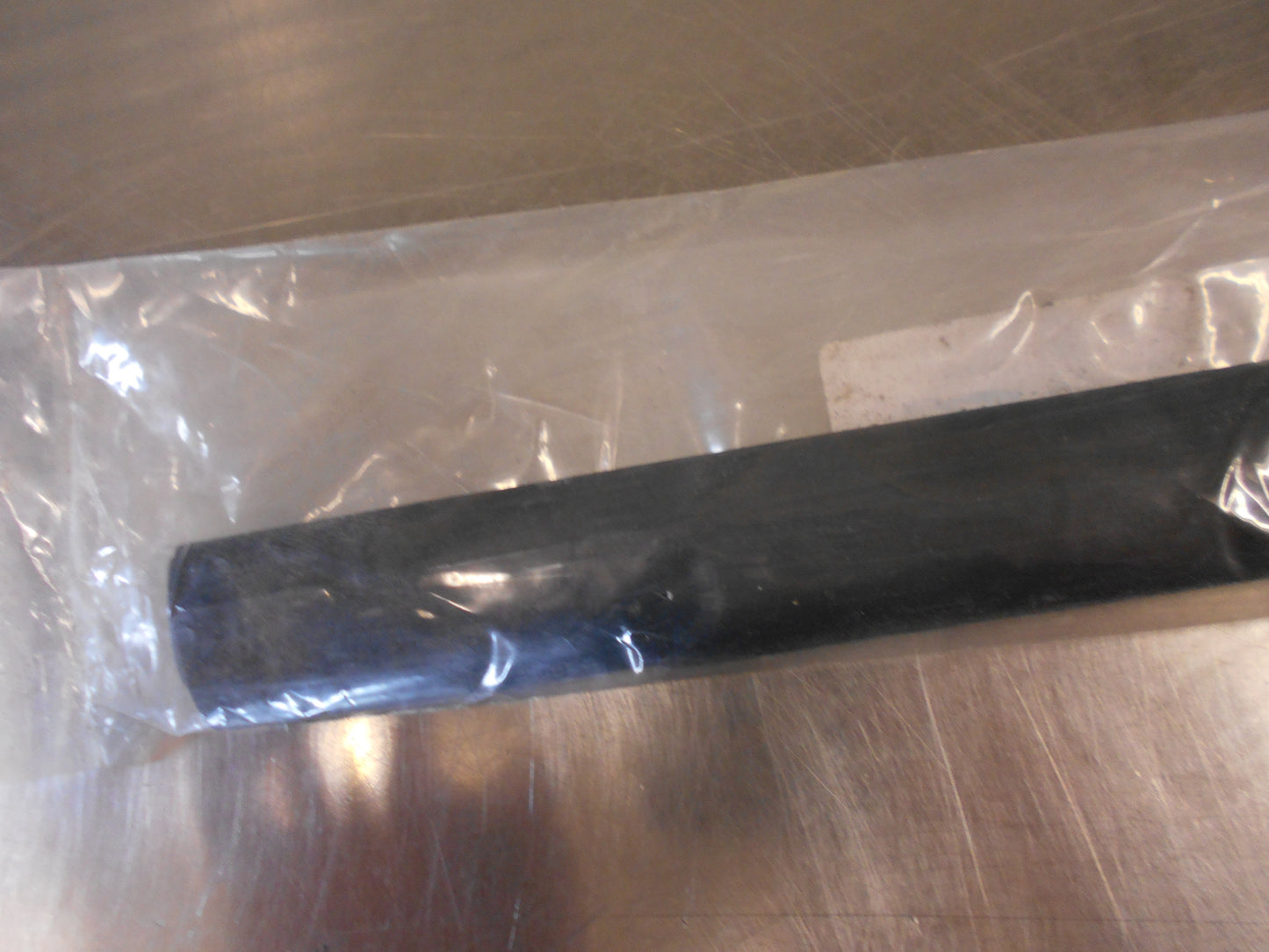 Holden VT-VX-VY-VZ Commodore Genuine Right Hand Rear Door Weatherstrip Belt New Part