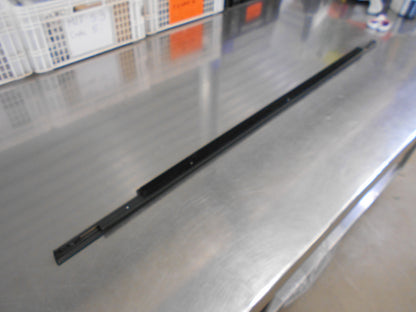 Proton Suprima S Genuine Front Right Hand Door Weatherstrip Belt New Part