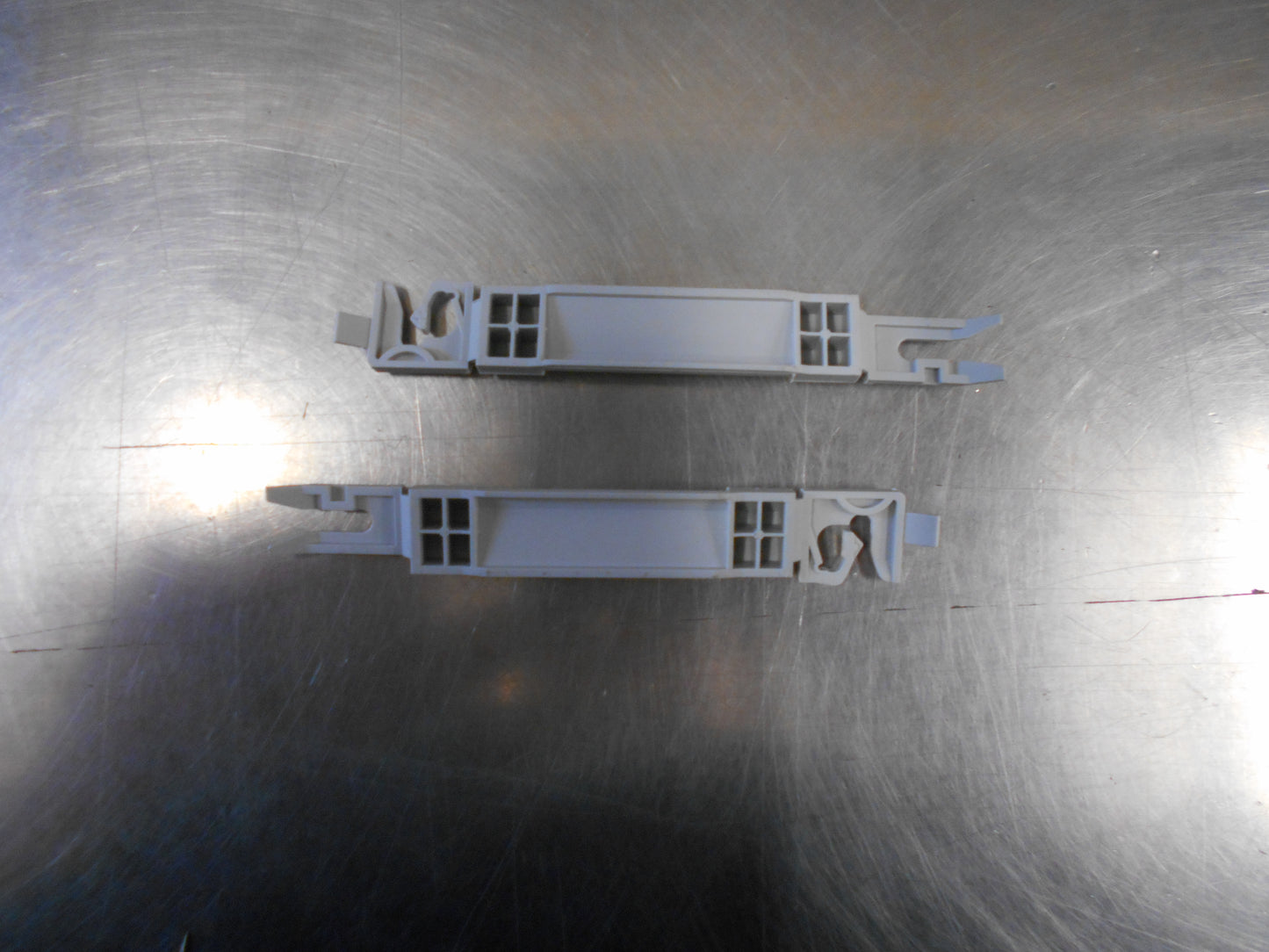 PEUGEOT 308 Genuine Windscreen Moulding Clip New Part