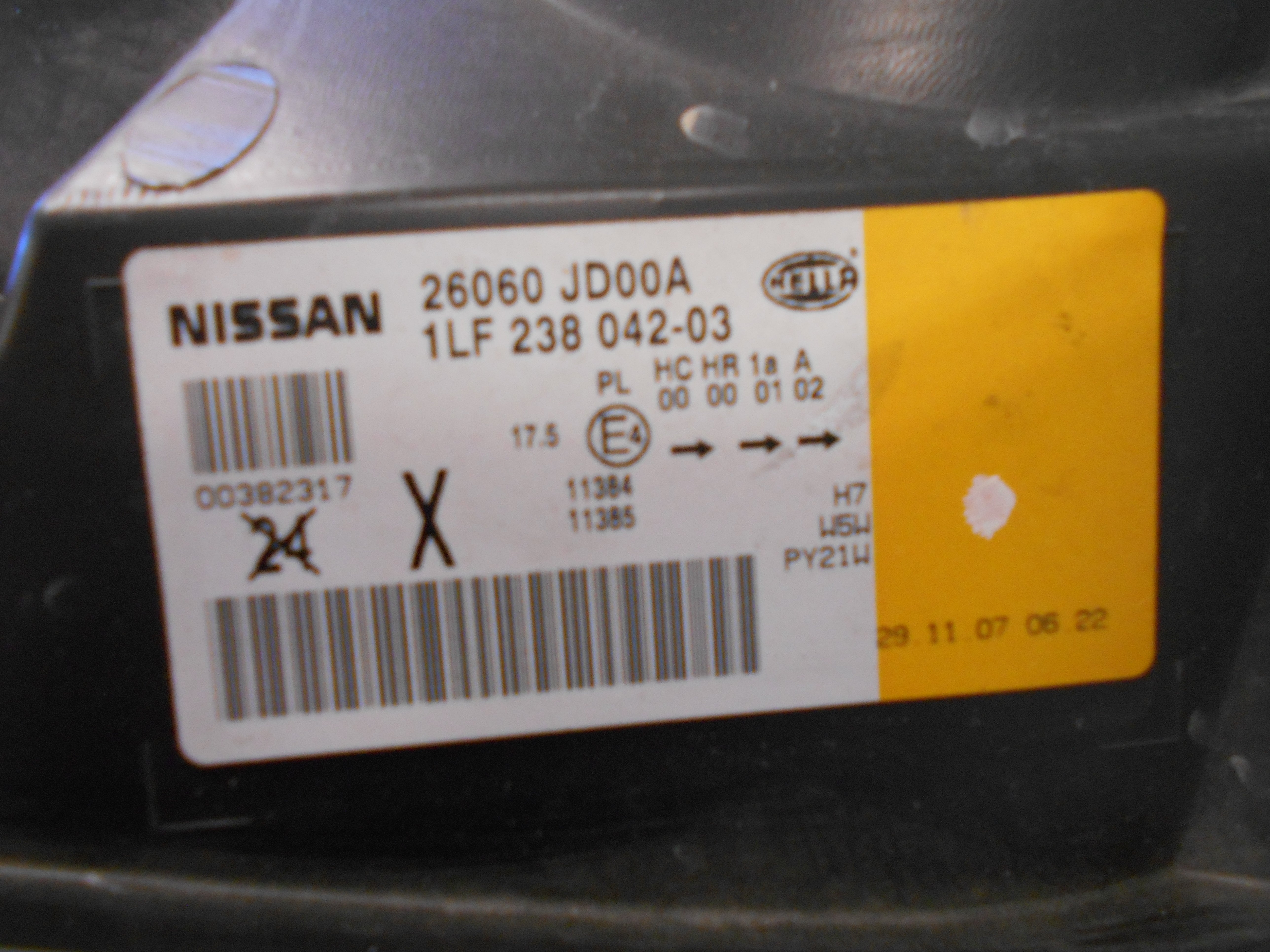 NISSAN DUALIS Genuine Left Hand Headlight Used Part – Half Price