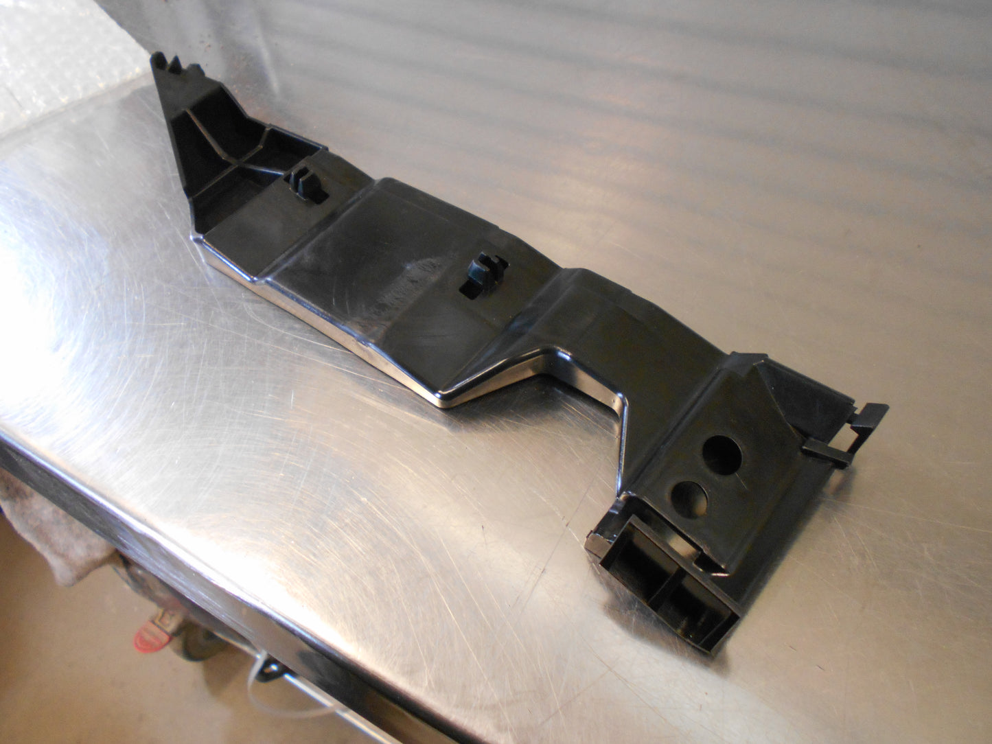 Suzuki Swift Genuine Left Hand Bumper Bar Bracket New Part