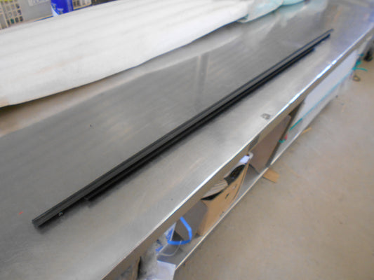 TOYOTA PREVIA, TARAGO Genuine Right Hand Rear Door Glass Weatherstrip New Part