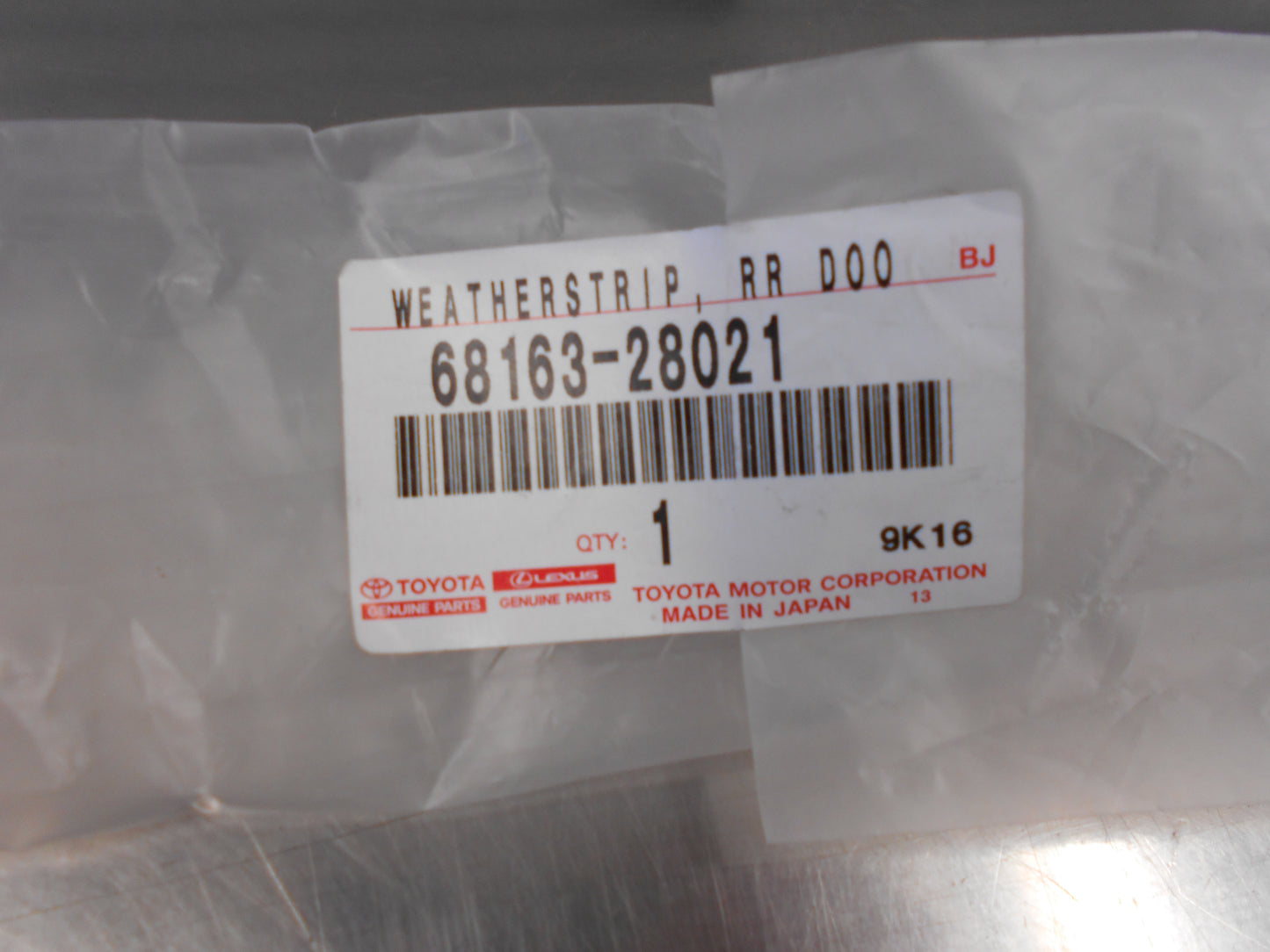 TOYOTA PREVIA, TARAGO Genuine Right Hand Rear Door Glass Weatherstrip New Part