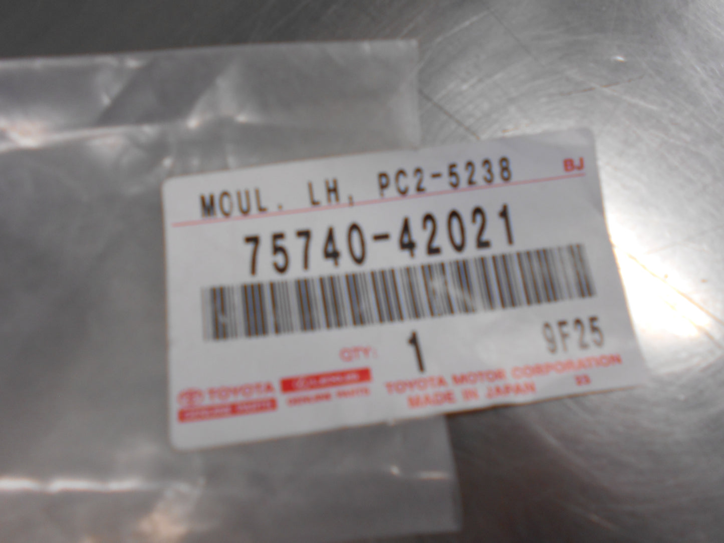 TOYOTA RAV4 Genuine Left Hand Rear Door Belt Moulding New Part