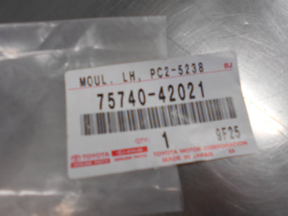 TOYOTA RAV4 Genuine Left Hand Rear Door Belt Moulding New Part