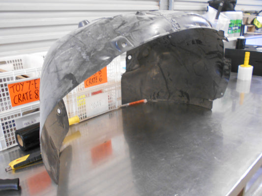 Hyundai Santa Fe Genuine Right Hand Front Guard Liner New Part