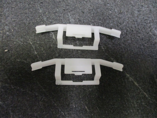 Mitsubishi Pajero Genuine Drip Rail Clip New