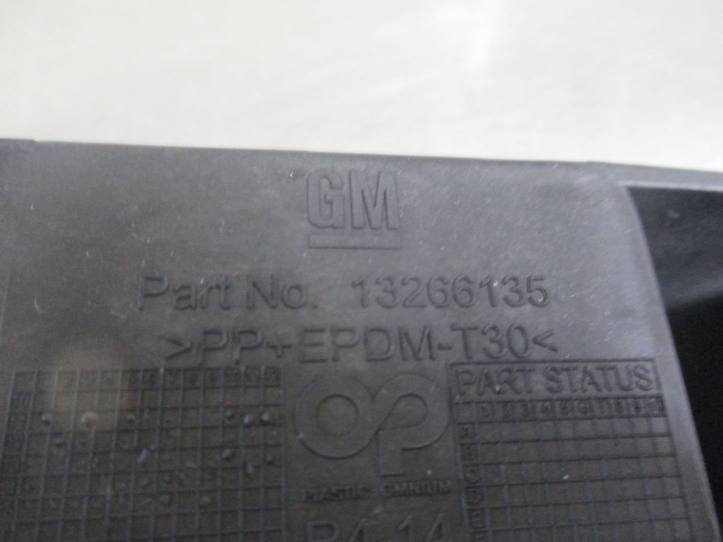 Holden Astra J Genuine Left Hand Rear Lower Bumper Bracket New Part