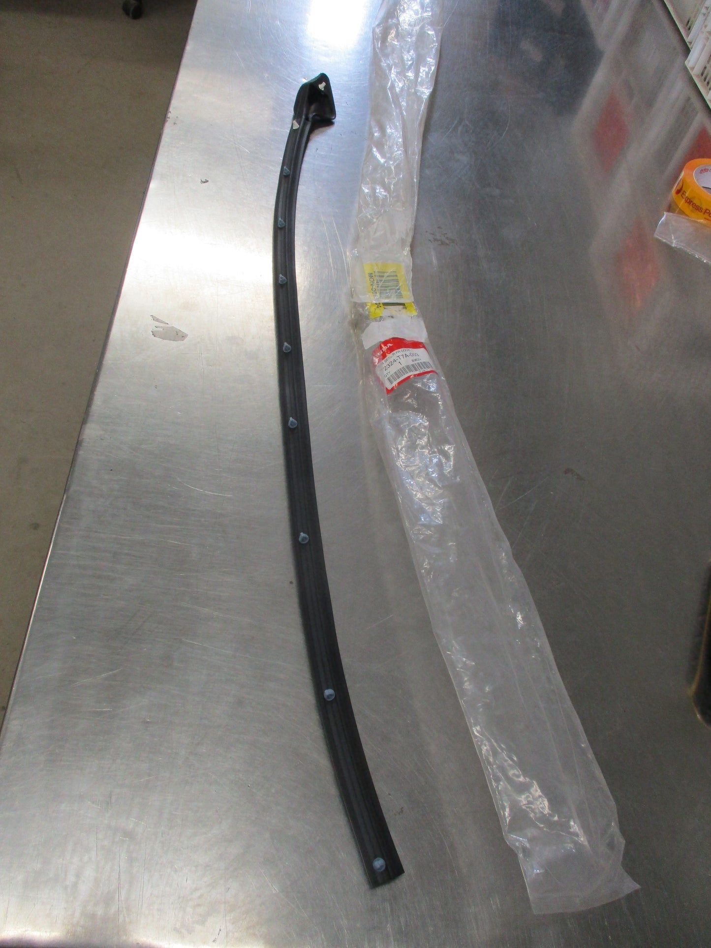 Honda Vezel Genuine Sub Seal Front Right Door