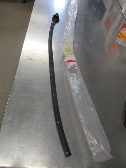 Honda Vezel Genuine Sub Seal Front Right Door