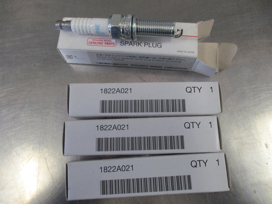 Mitsubishi Lancer Genuine Spark Plugs Set Of 4 New Part