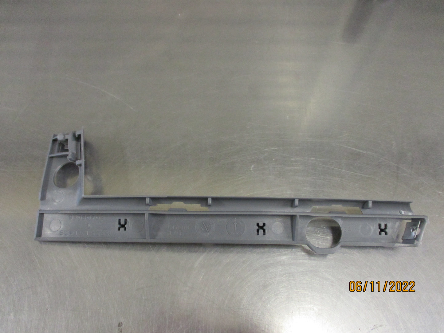 Holden VZ Commodore Genuine Left Hand Front Bumper Guide New Part