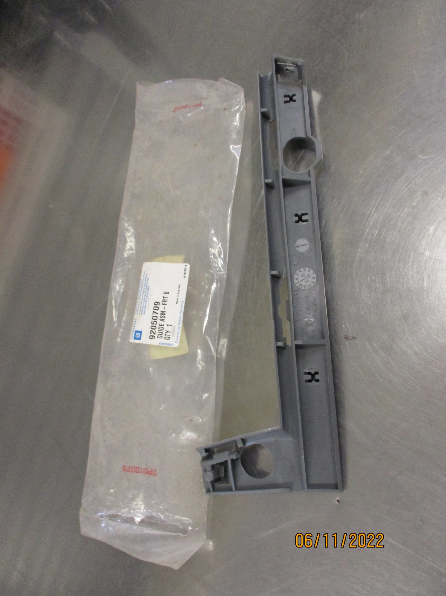 Holden VZ Commodore Genuine Left Hand Front Bumper Guide New Part