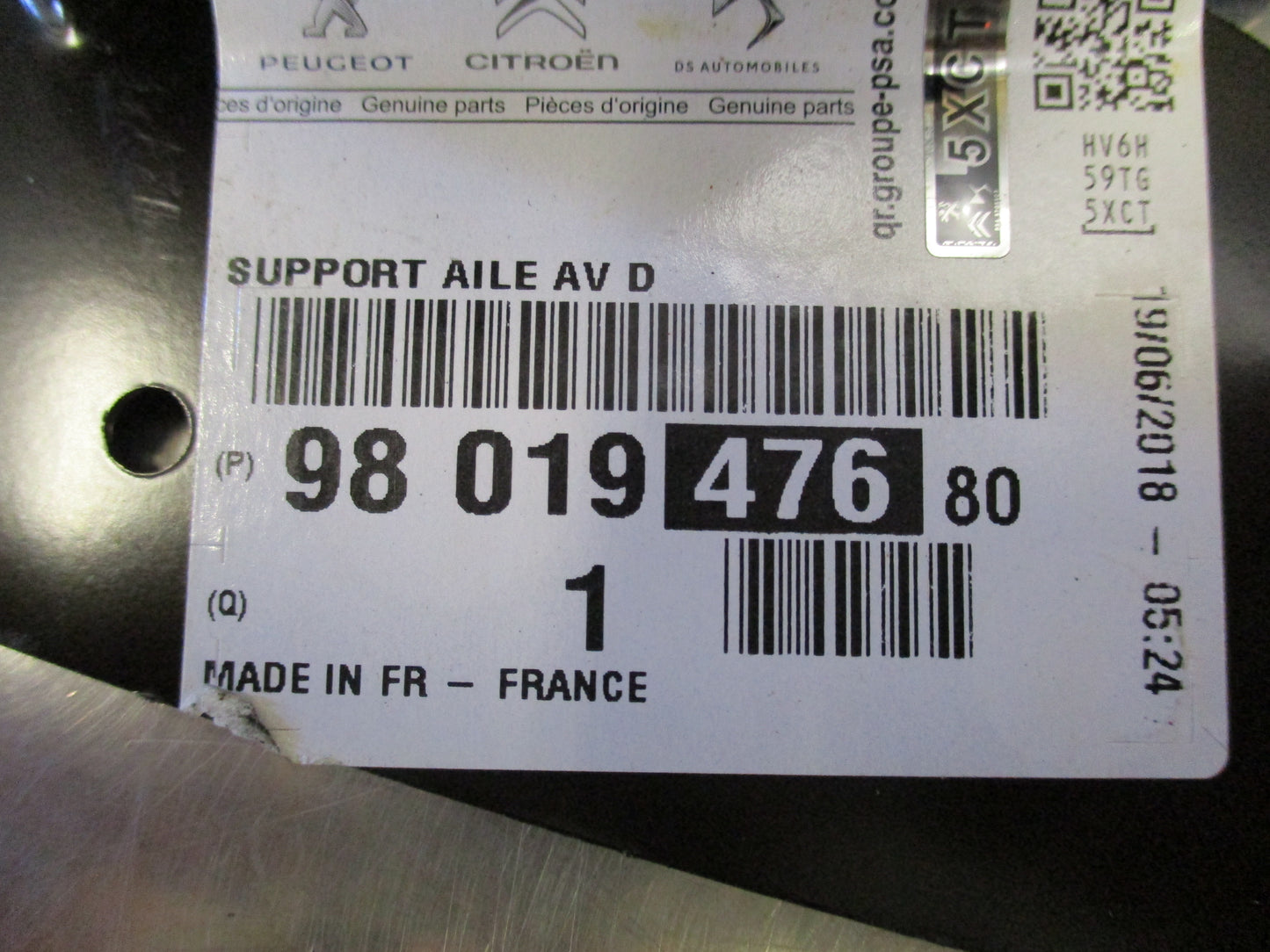 Peugeot 308 Genuine Front Right Wing Support Bracket New Part