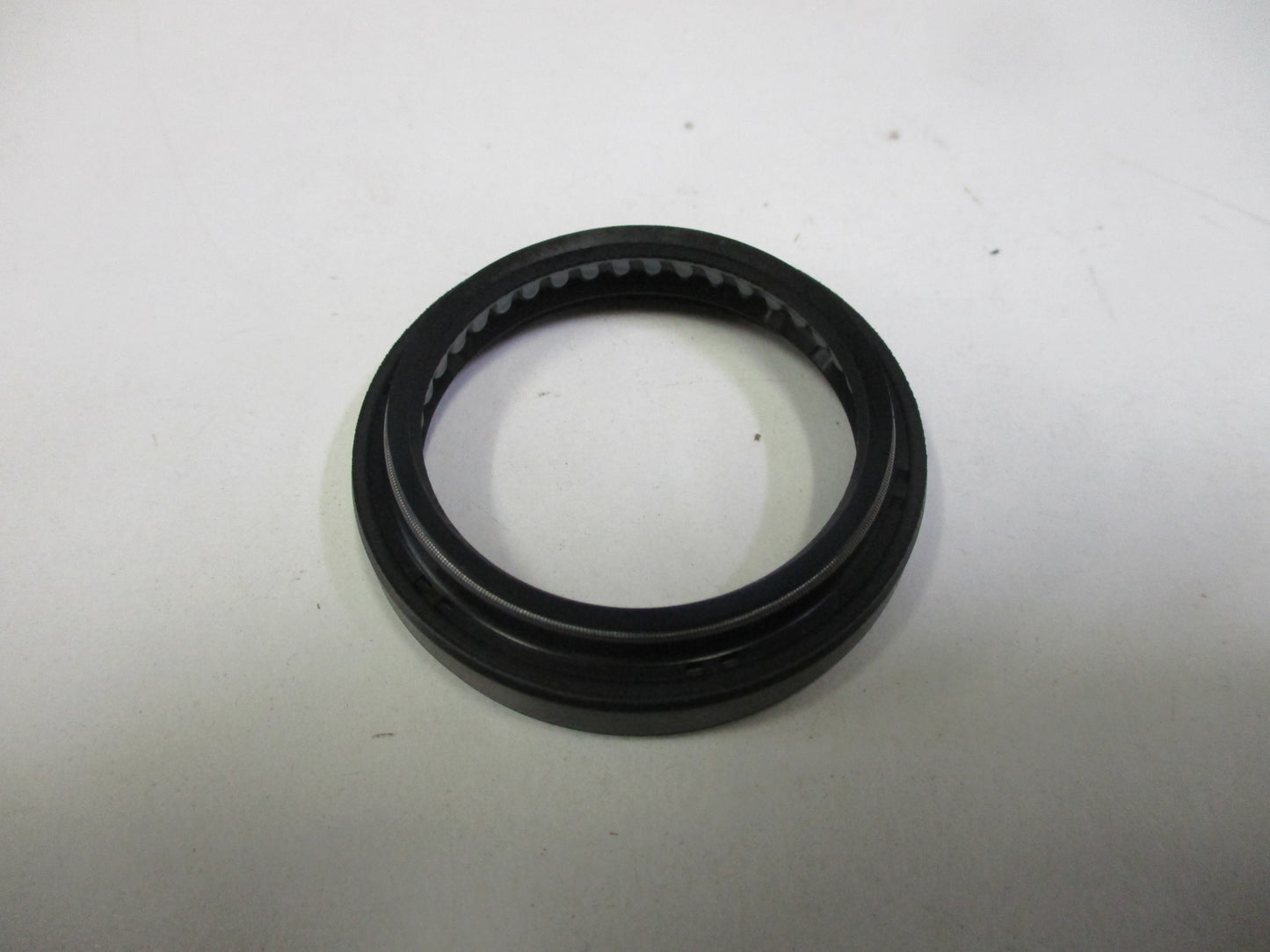Isuzu Genuine Oil Seal Rear Transfer Case New