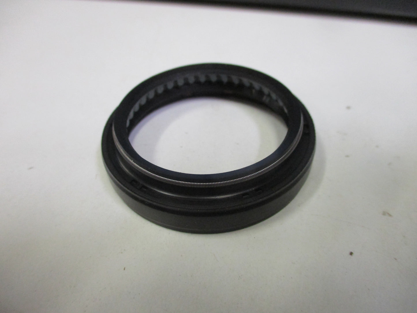 Isuzu Genuine Oil Seal Rear Transfer Case New