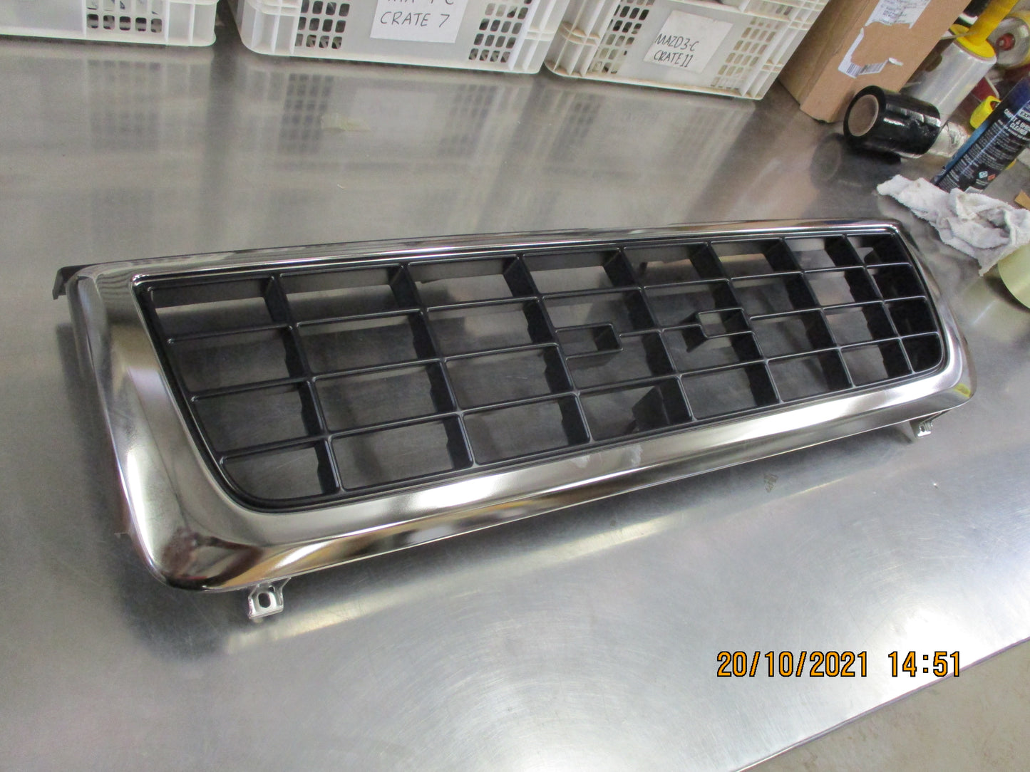 Holden Jackaroo Genuine Front Chrome Grille Assembly New Part