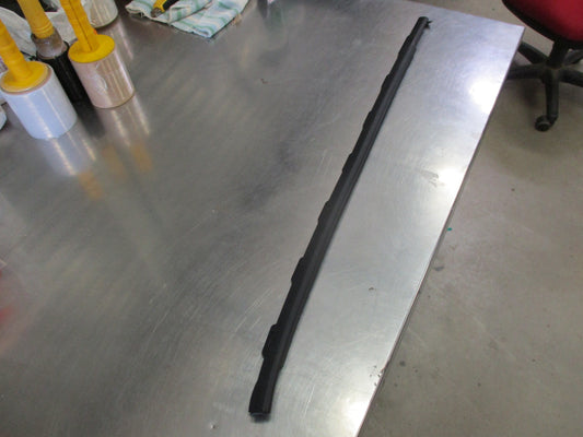 Peugeot Genuine Drivers Side Door Lower Outside Window Seal New