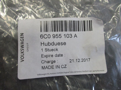 Volkswagen Polo Genuine left Hand Headlight Washer New Part