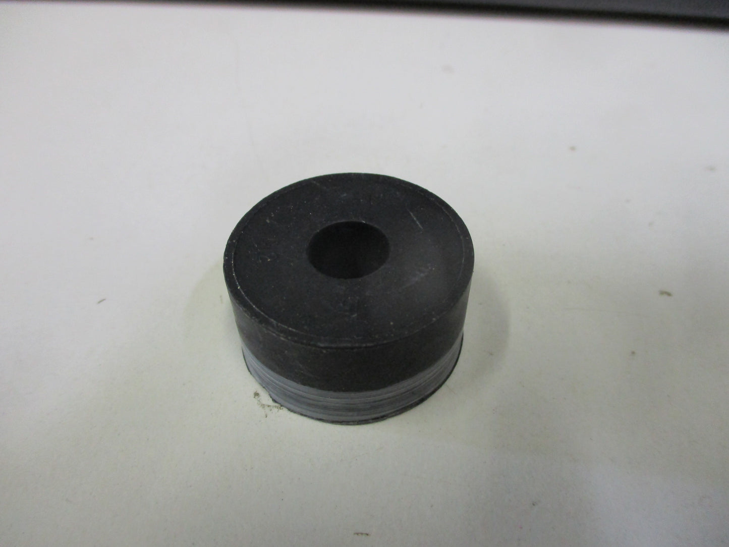 Nissan Genuine Bushing Rubber Front Stabilizer New