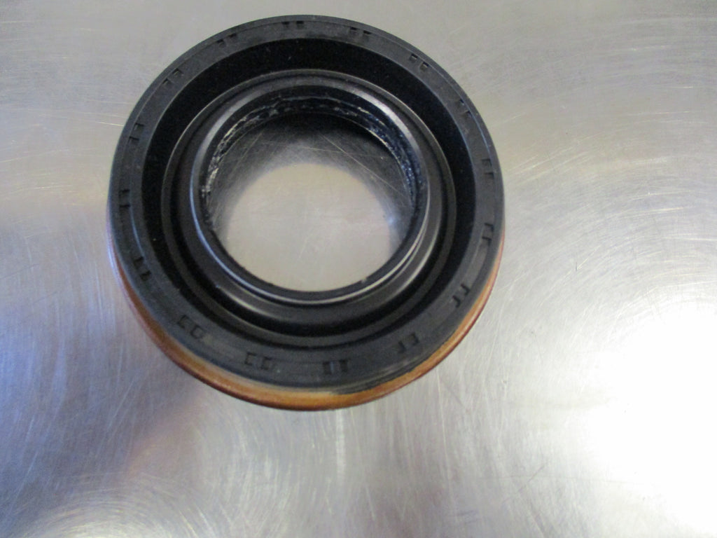 Genuine Suzuki Grand Vitara Front Crankshaft Pulley Oil Seal - 11389-54L00 (53mm OD, 40mm ID)