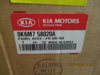 Kia 2700 Genuine Right Hand Front Door Shell Assembly New Part