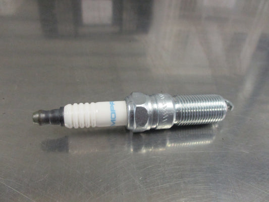 Jeep Grand Cherokee/Dodge Ram 5.7L Hemi Genuine Spark Plug New Part