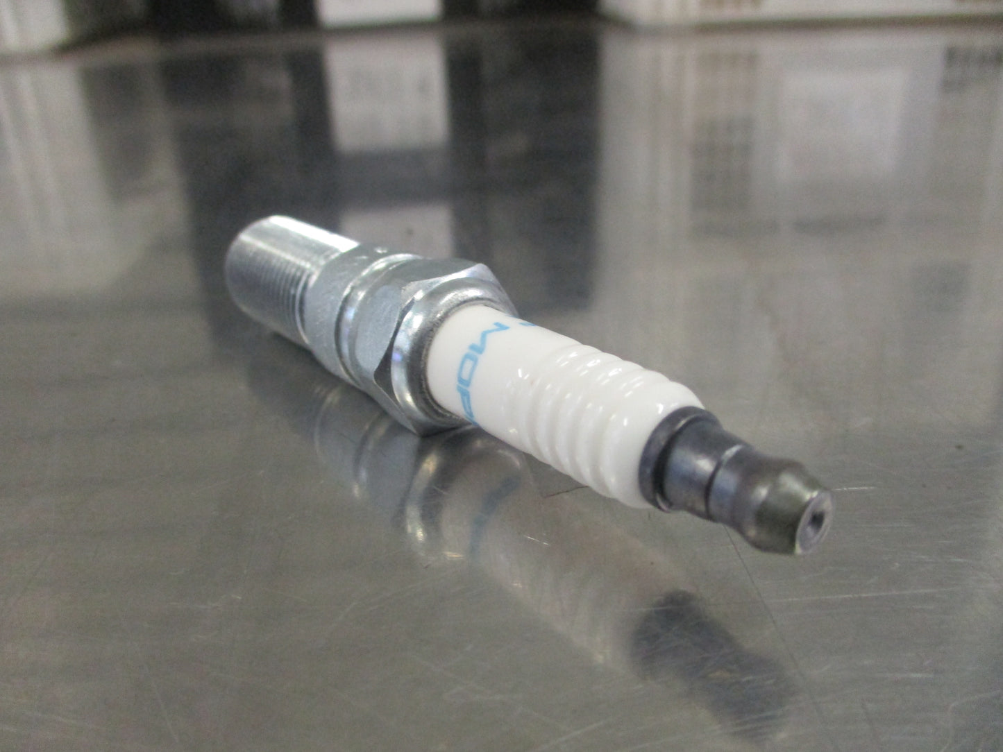 Jeep Grand Cherokee/Dodge Ram 5.7L Hemi Genuine Spark Plug New Part