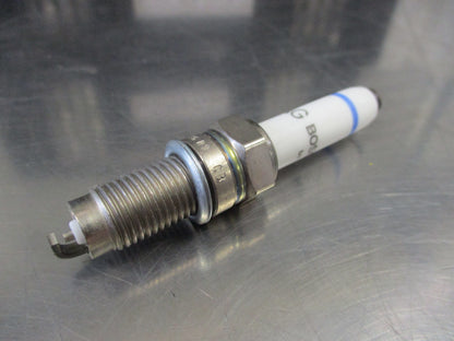Volkswagen Polo/Golf/Skoda Genuine Spark Plug New Part