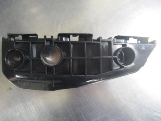 Toyota Corolla Genuine Left Hand Front Bumper Retainer New Part
