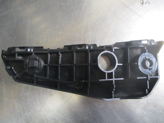 Toyota Corolla Genuine Left Hand Front Bumper Retainer New Part
