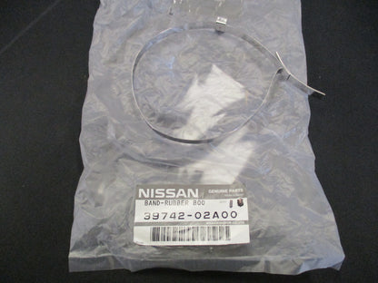 Nissan Sentra / Pulsar Genuine Band Driver Shaft Inner Boot New Part