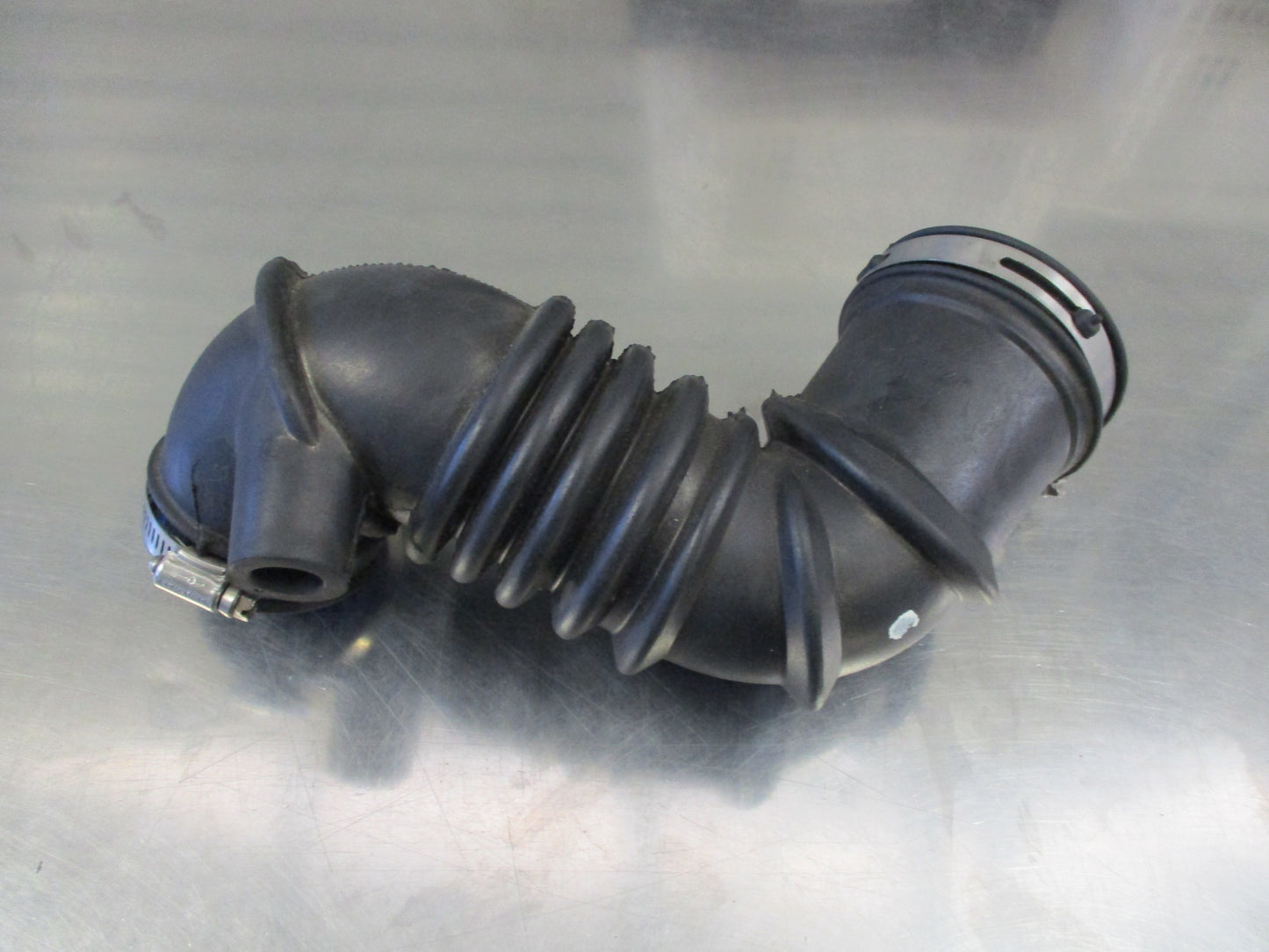 Jeep Liberty 2.8L Genuine Airbox to Throttle Body Intake Hose New Part