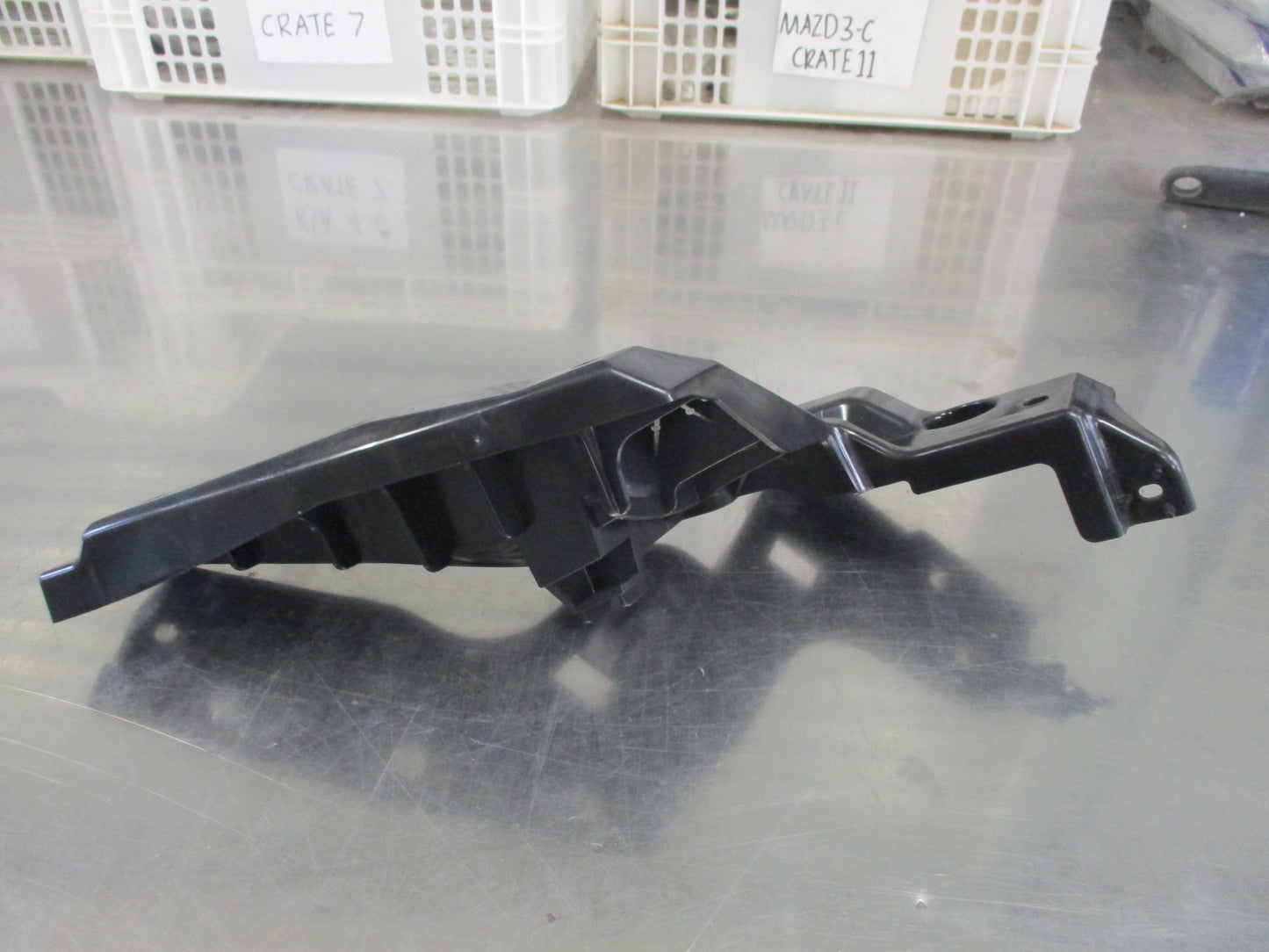 Peugeot 4007/Citroen C-Crosser Genuine Left Hand Front Headlight Bracket New Part